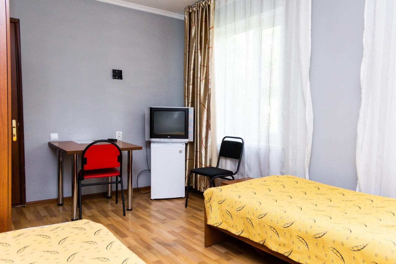 Hotel Tahar الماتي المظهر الخارجي الصورة